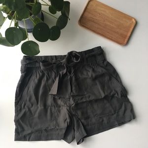 *CLOSET CLOSING SALE!* Gap Tie-Front Shorts
